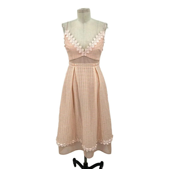 La Maison Talulah Beautiful Lie Dress In Powder Pink Size XS - Picture 2 of 11